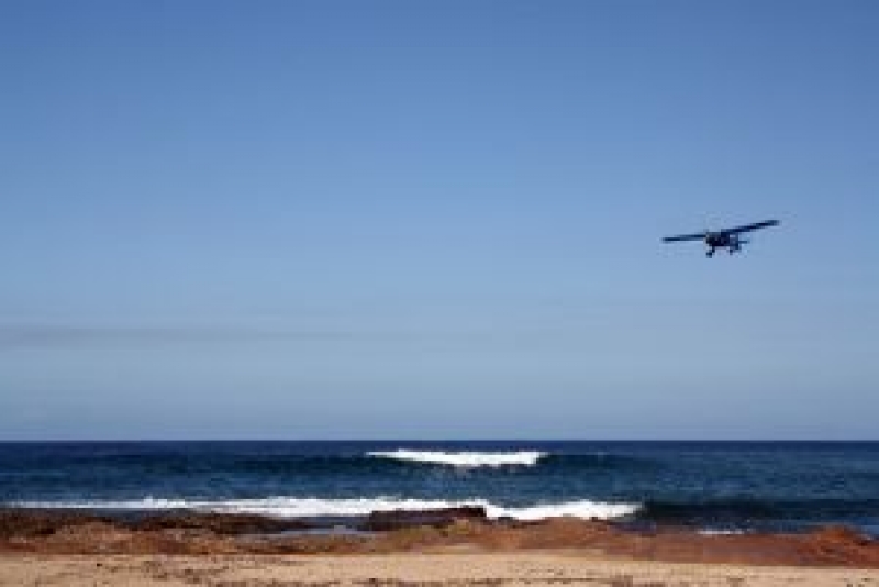 По морето се извършват незаконни полети над плажовете