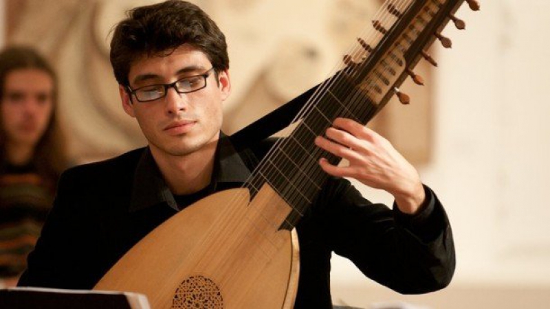 Live performance by lutenist Yavor Genov with a luthier exhibition by Hristo Georgiev
 – 2024-06-01 07:52:43