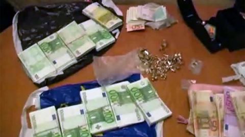 Разбиха престъпна група за разпространение на наркотици