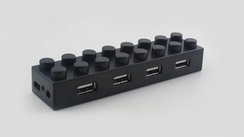 USB хъб за феновете на LEGO