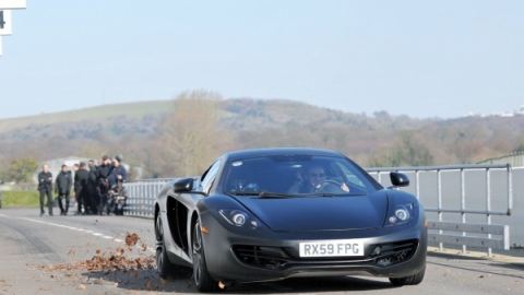 McLaren показа новия си суперавтомобил (Видео)