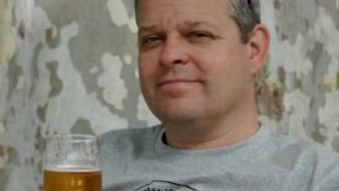 Кризата удари пиячите на бира