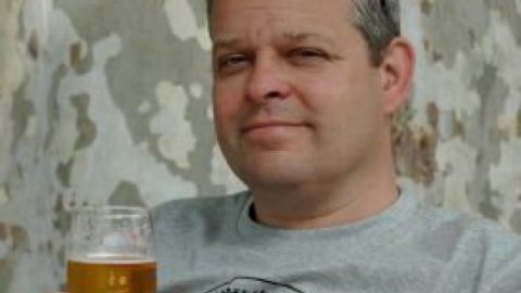 Кризата удари пиячите на бира