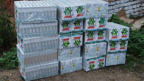 Полицията спря незаконно производство и продажба на фалшиви перилни препарати и шампоани