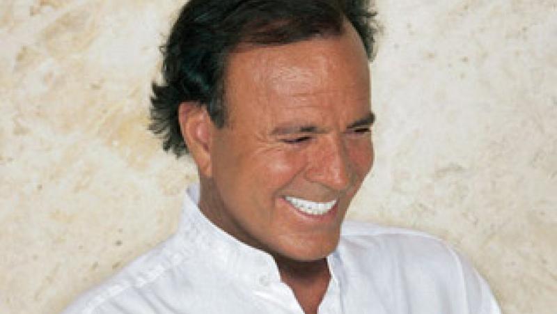 Julio Iglesias with a live performance in Bulgaria
 – 2024-06-16 01:10:46