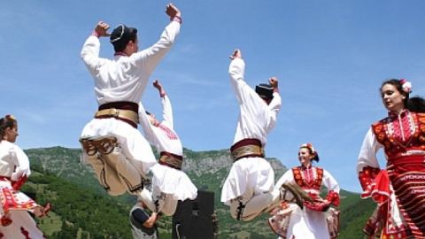 Борим стреса с хоро