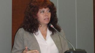 Илияна Йотова, ЕК, Европарламент, оперативни програми, бавене, пари