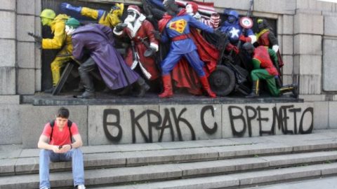 Русия ще помогне на европейските вандали да осъзнаят отговорността си