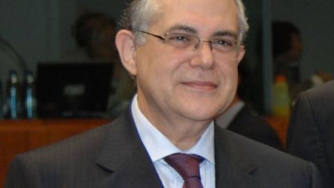 Лукас Пападимос е новият премиер на Гърция