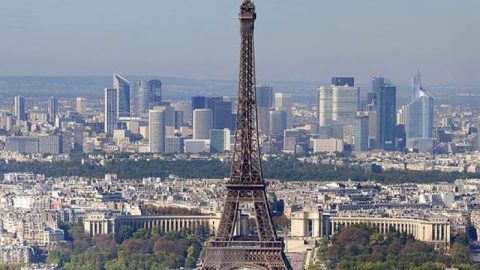 S&P понижи рейтинга на Париж