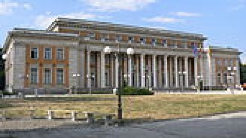 Зачестяват обирите на жени в Перник