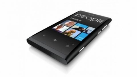 Nokia показа Lumia 900