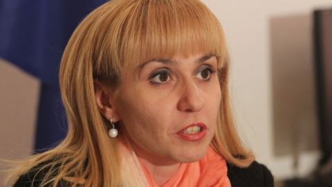 Ковачева: Указите за помилване не се преподписват от правосъдния министър