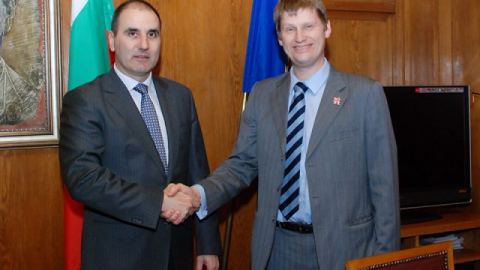 Новият британски посланик: България е важен партньор в борбата с организираната