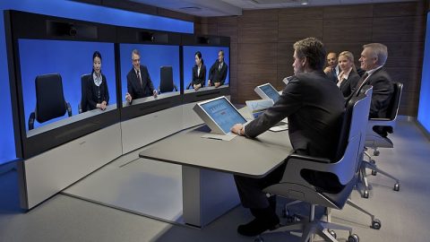LG демонстрира преминаване от телефонен към видео разговор