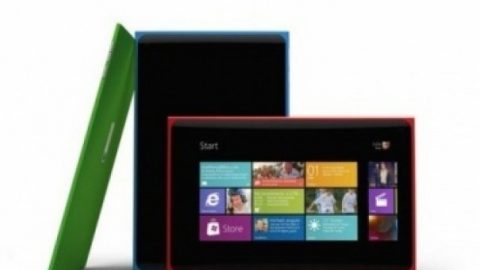 Смартфон, таблет и нетбук в едно