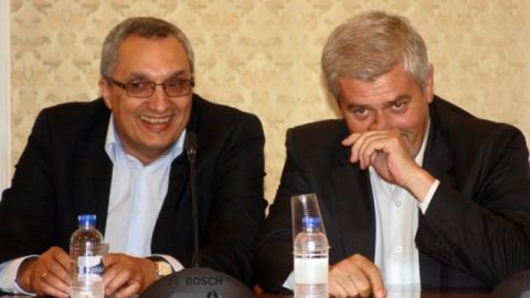 Гласуването за лидер на СДС приключи