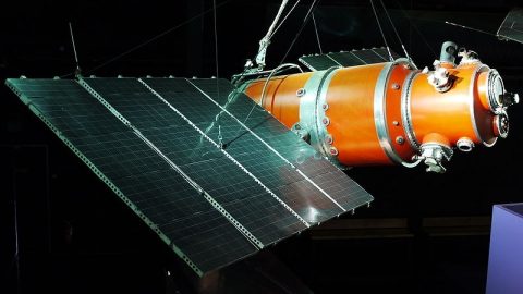 Русия залага на малките спътници