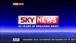 Sky News, медии, имейли