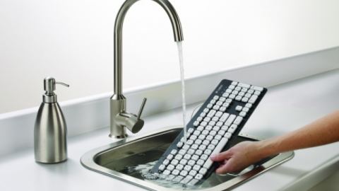 Logitech пусна на пазара клавиатурата, която може да се мие