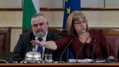 Парламентът днес ще гласува Закона за образованието