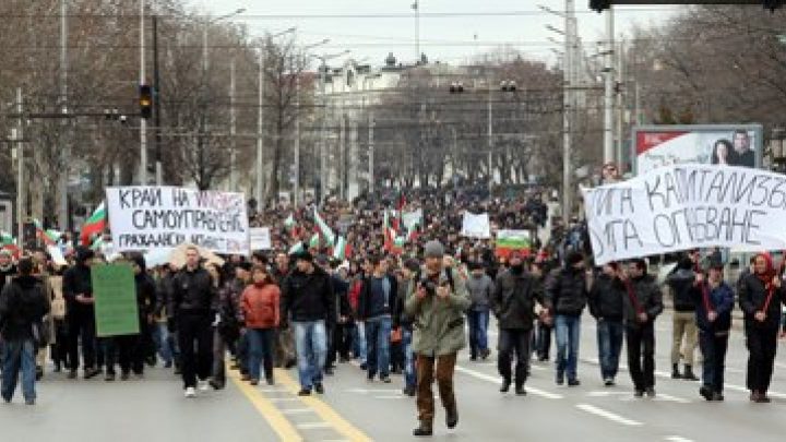 Страната ни пламна - Пловдив също е залят от протести!