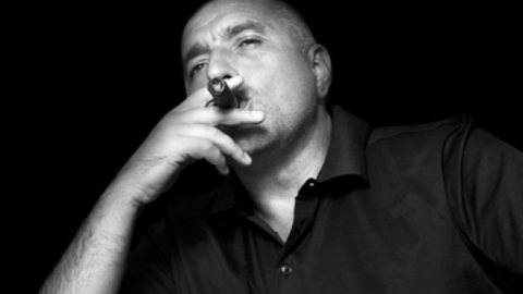 Борисов чрез доверени лица контролираше контрабандните канали за цигари и дрога