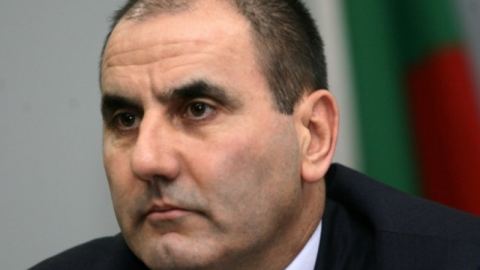 Цветанов се гаври с паметта на загиналите в мина "Ораново", правейки си реклама