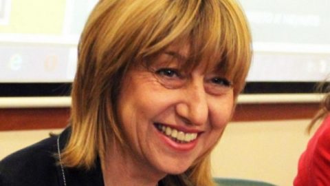 Университет ще съди МОН