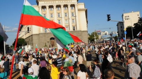 Революцията, която беше излъчена по телевизията. Тактиките на #ДАНСwithme