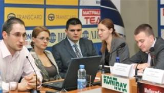 Икономисти, политически поръчки, неолиберали