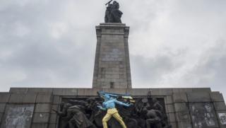 Москва, възмутена, оскверняване, Паметника на Съветската армия
