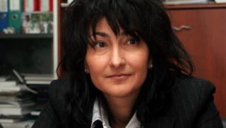 Ваня Добрева, Тодор Танев, образование, министър, оставка