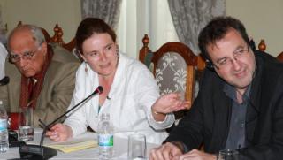 Достена Лаверн, интелектуалци, запада, изтока, дискусия, Европа