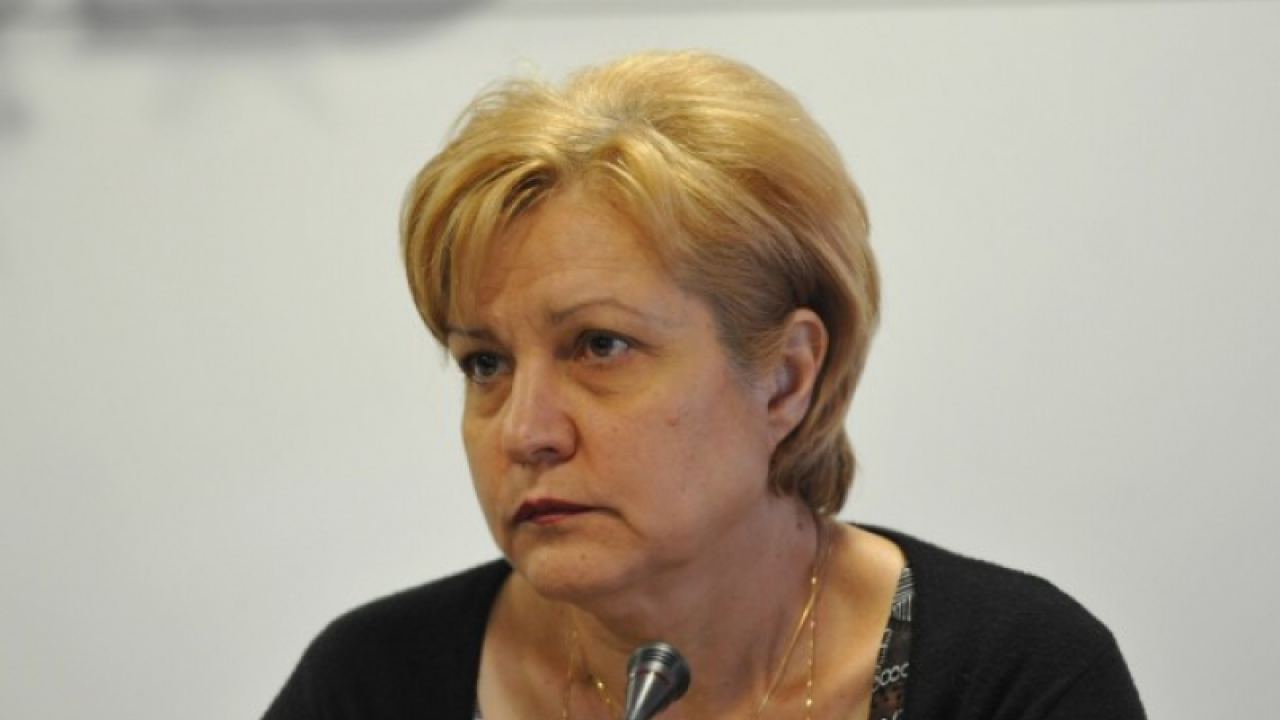 Менда Стоянова: Незабавно да се назначи международен консултант за КТБ