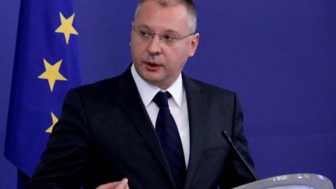 На лидерска среща в Париж левите приемат Пътната карта на Станишев