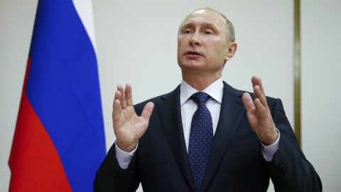 Путин към олигарсите: Продавайте валута
