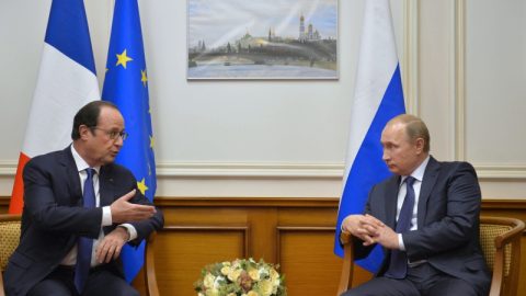 Путин: Русия да бъде компенсирана, ако Франция не достави "Мистралите"