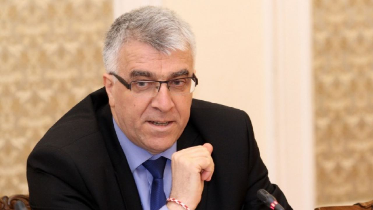 Управляващата коалиция се намира в пълен шок и са във фазата на управленска агония