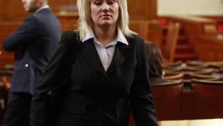 Ана Баракова, апартамент, скандали