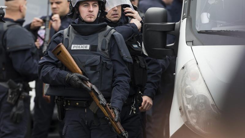 Two died in the hostage drama in eastern Paris
 –