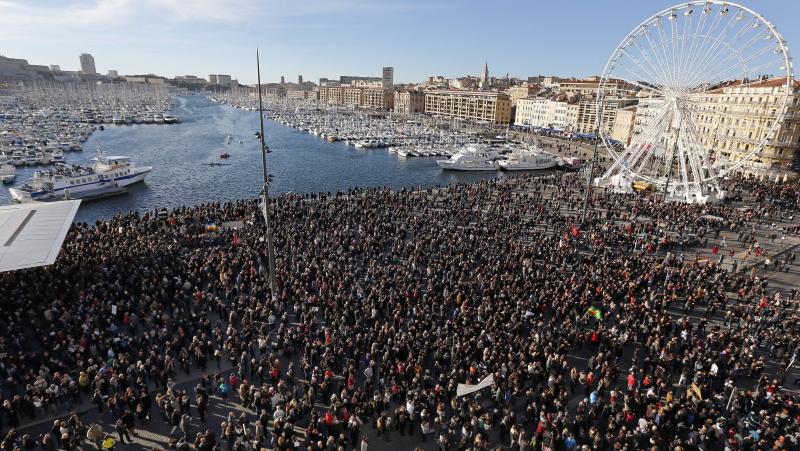 700,000 French people in the streets in solidarity
 –