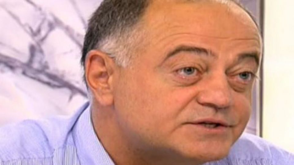 Службите покровителстват каналджии