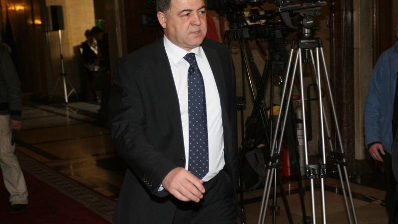 Defense Minister Nenchev steals – Pogled Info
 –