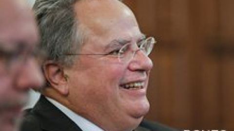 Атина: Имаме право на отношения с Русия