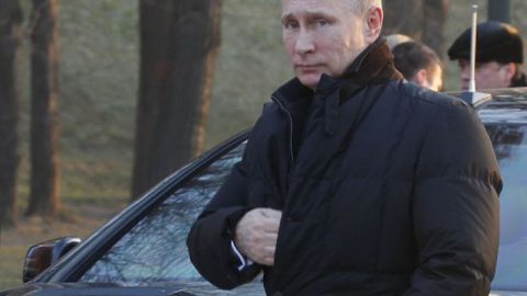 МК: В отговор на убийството на Немцов трябва да се обединим около Путин