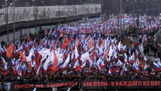 Десетки хиляди, почит, Немцов