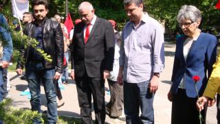 Лявотто, нов модел, ре-старт, икономика, конфликти