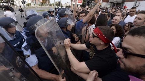 В Македония започнаха арести на участници в протестите