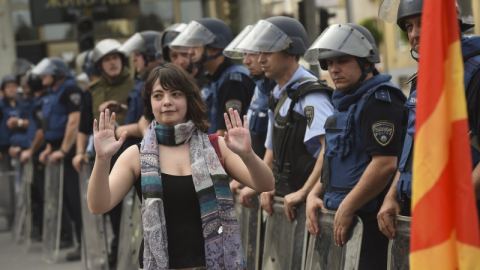 Полицията охранява лагера на опозицията в Скопие